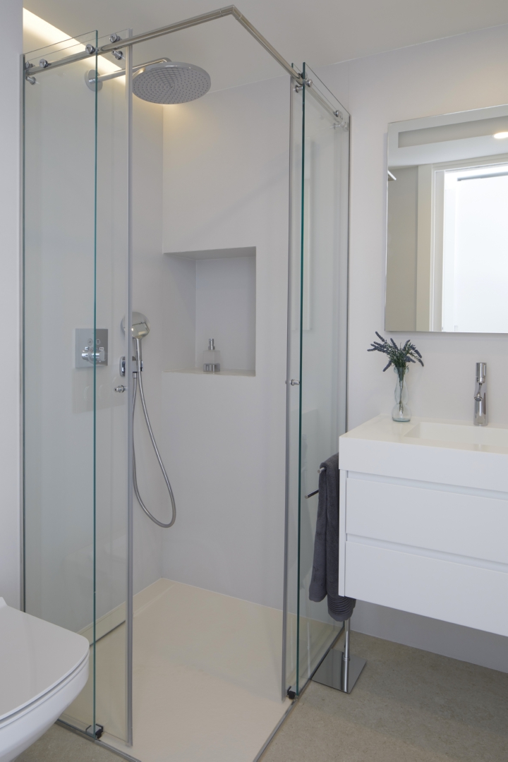 villa-senza-hb205-lazienka-glowna-prysznic