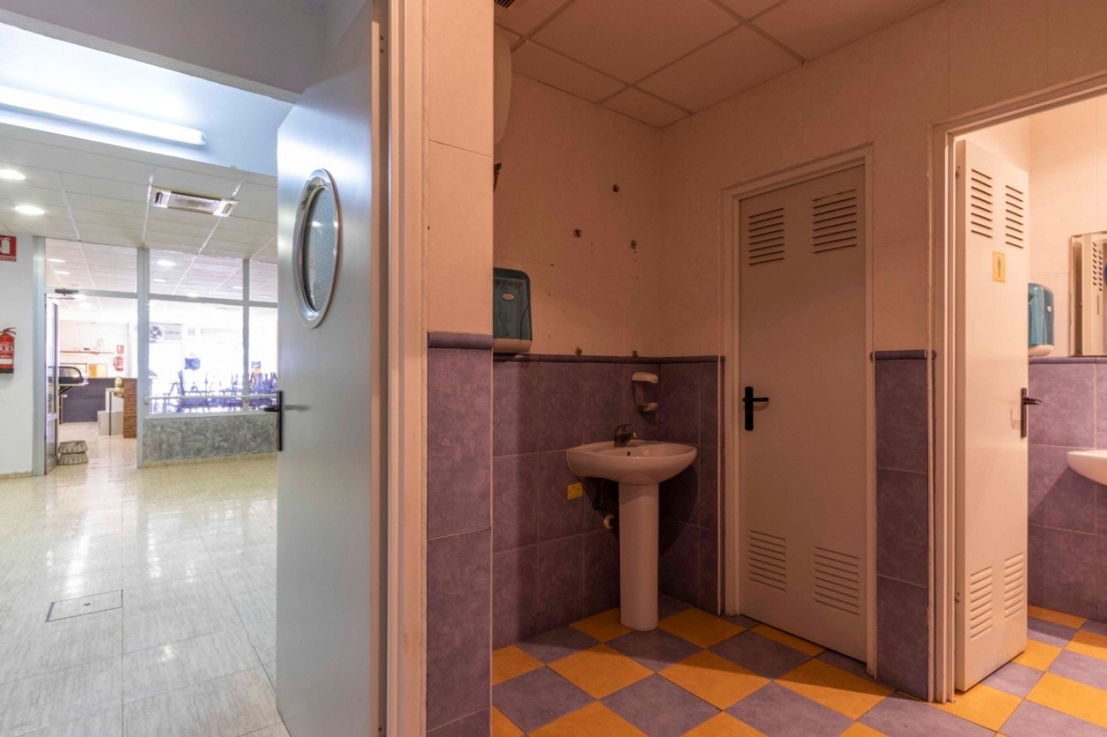 Gewerbeobjekt 196 m² – La Graveta, Massamagrell
