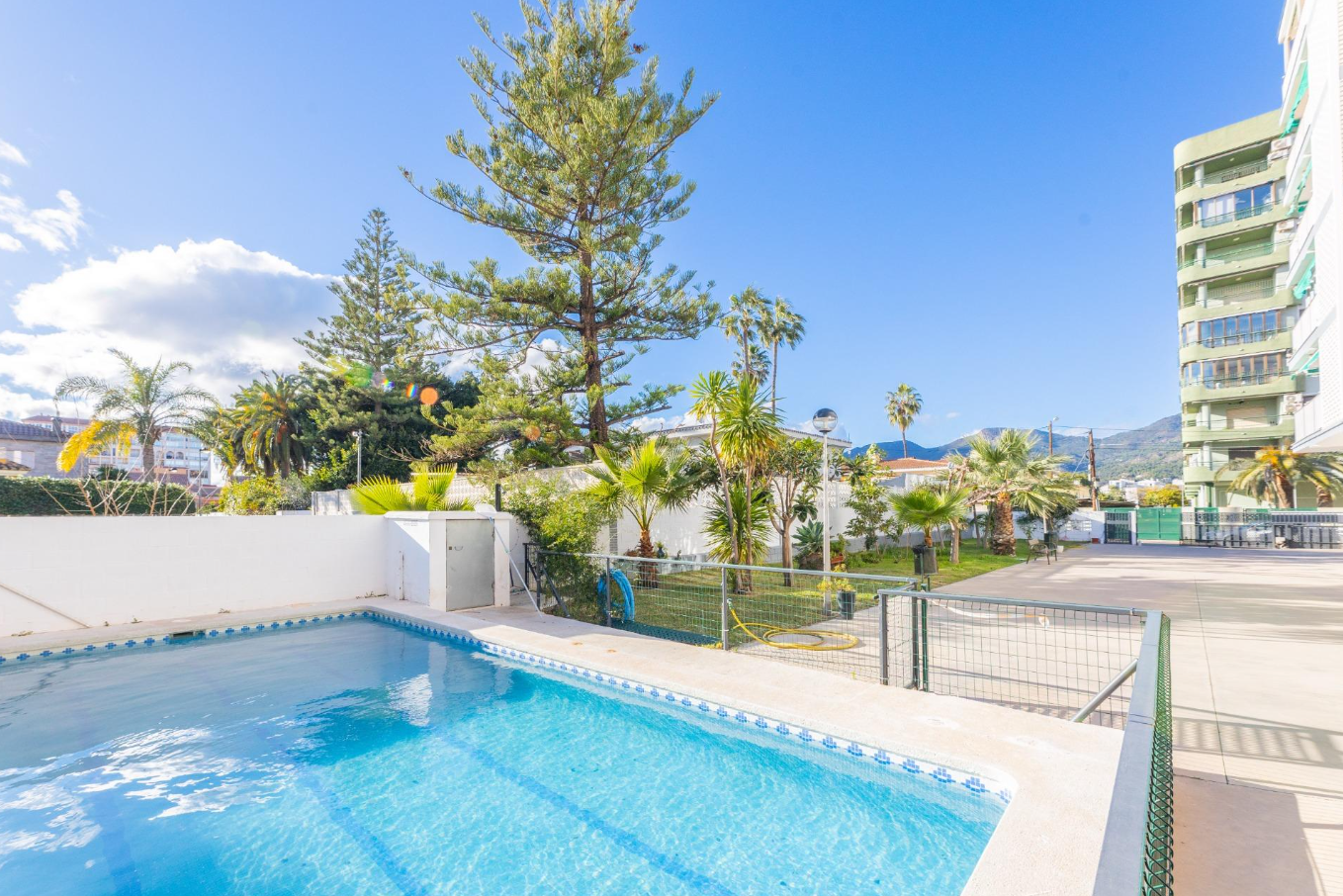 4-Zimmer-Wohnung mit Pool