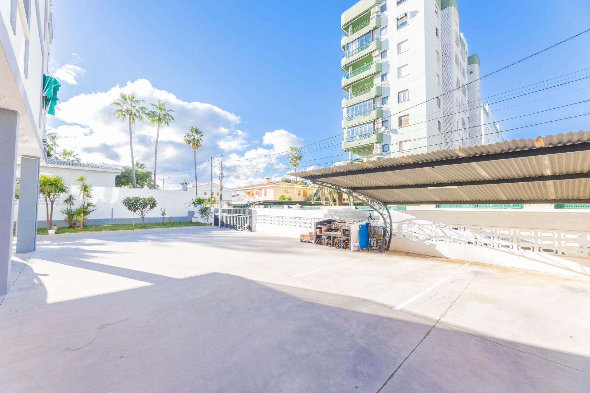 4-Zimmer-Wohnung mit Pool