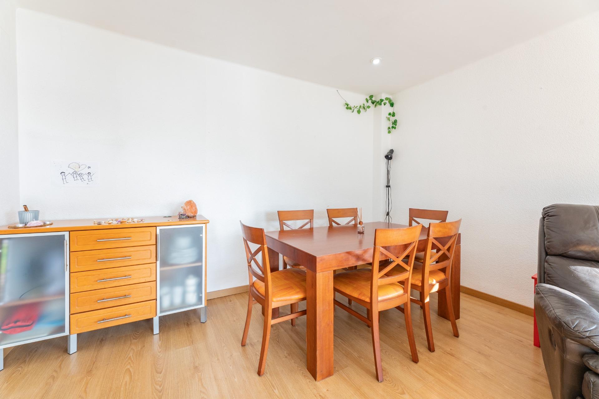 4-Zimmer-Wohnung mit Pool