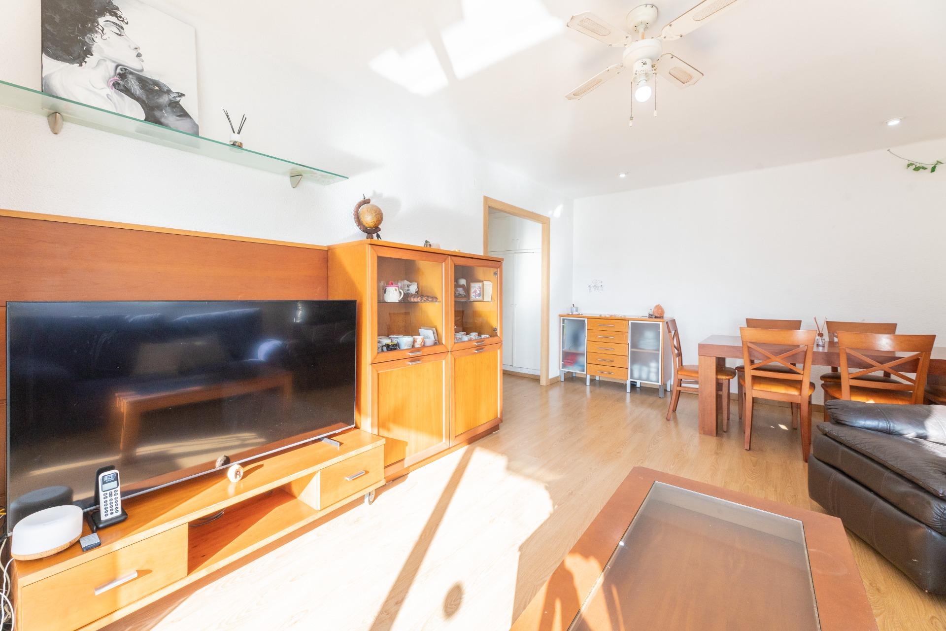 4-Zimmer-Wohnung mit Pool